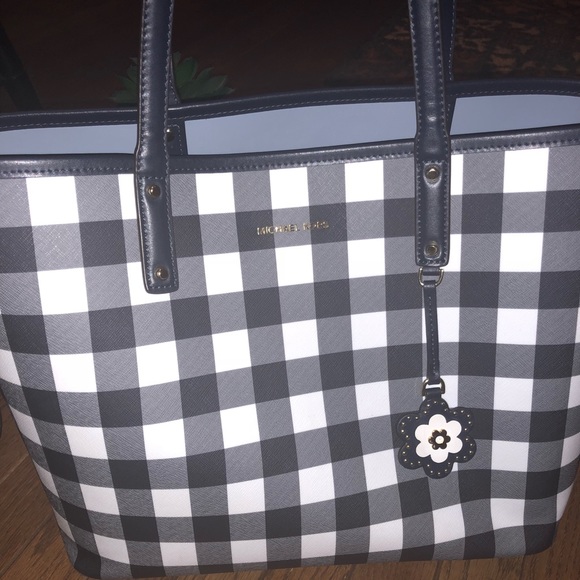 michael kors gingham purse